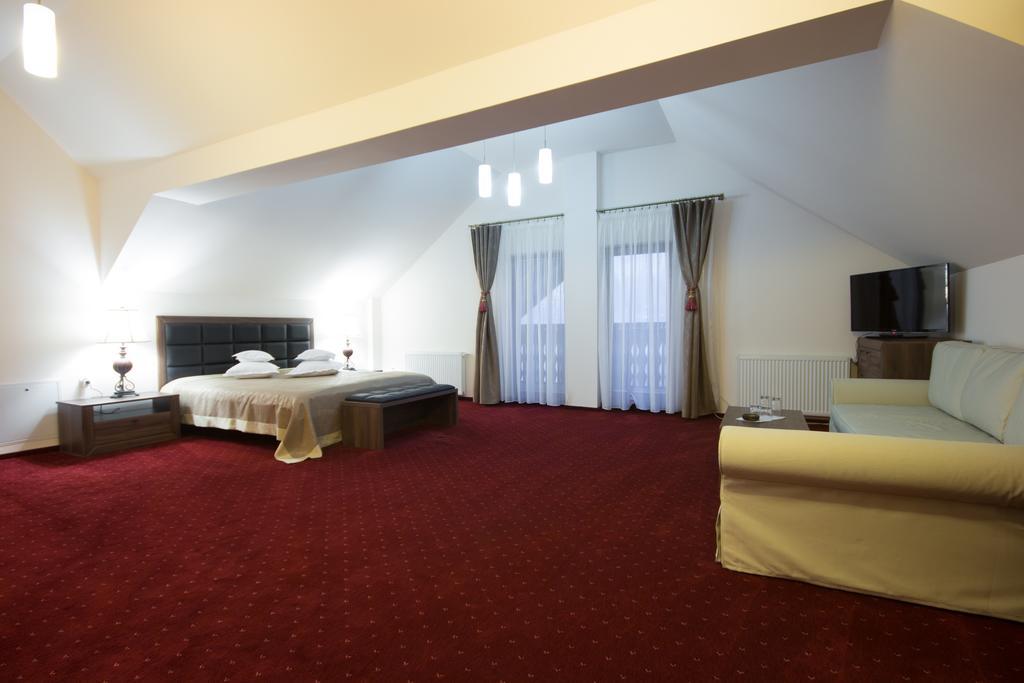 Dor De Munte Hotell Sadova  Exteriör bild
